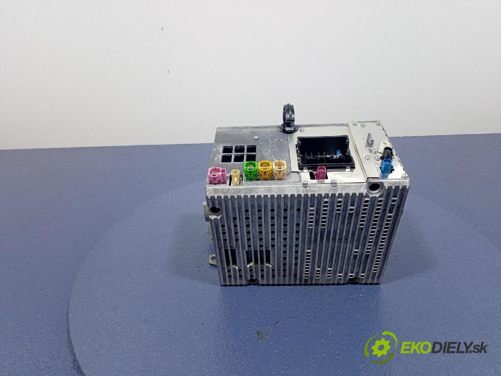 Bmw Seria 3 2014 Radio I Navigace: 9351670