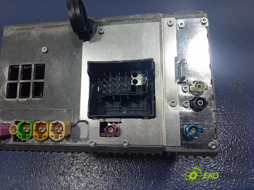 Bmw Seria 3 2014 Radio I Navigace: 9351670