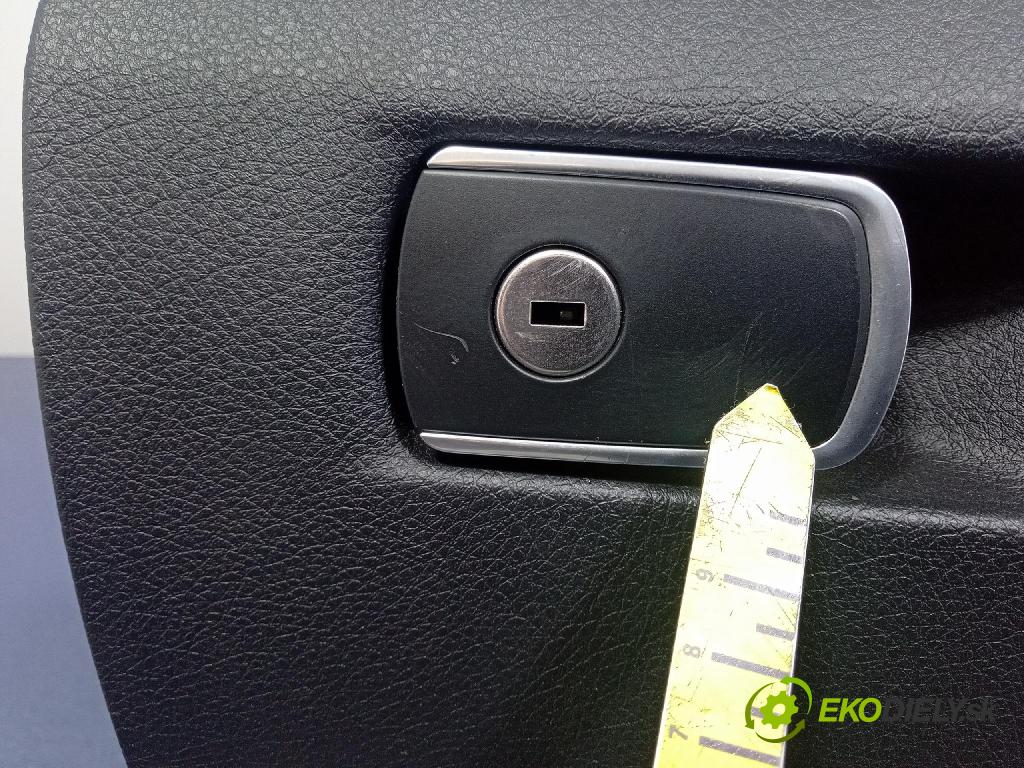 Bmw Seria 3 2014 kastlík 9228283