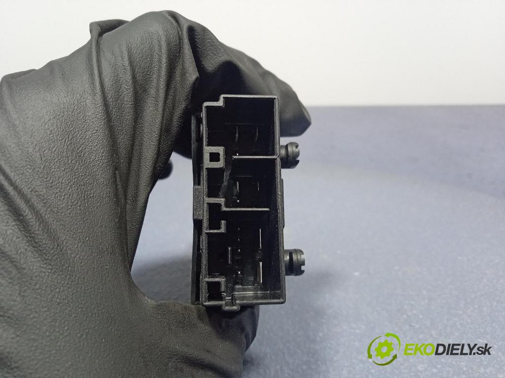 Bmw Seria 3 2014 riadiaca jednotka Sedadlo: 9216468