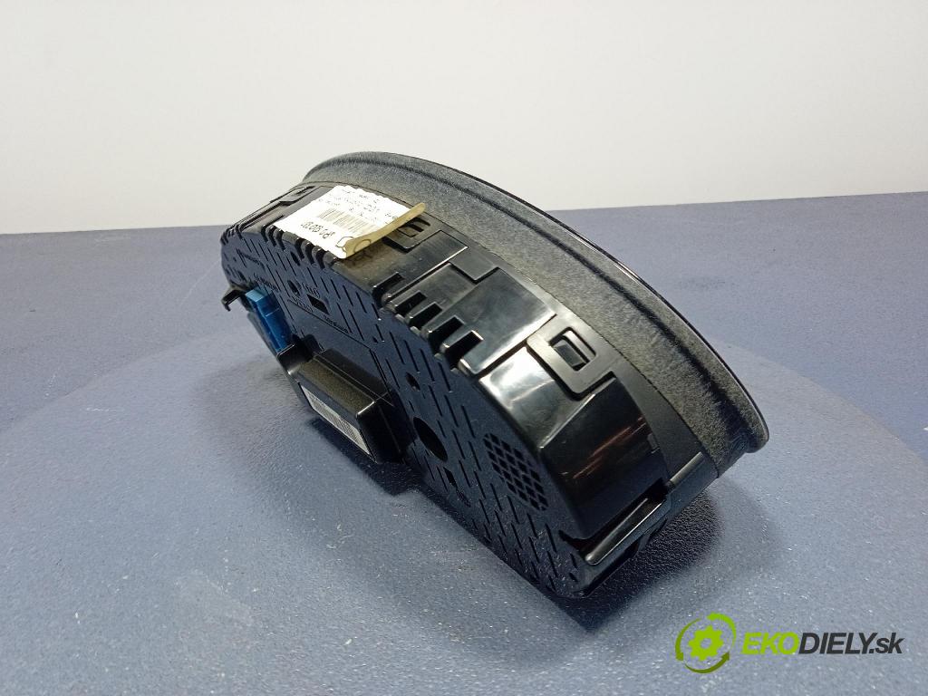 Audi A3 2007 Přístrojová deska 8P0920931
