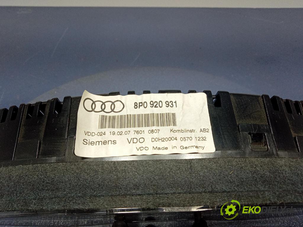 Audi A3 2007 Přístrojová deska 8P0920931