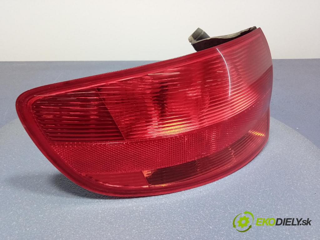 Audi A3 2007 světlo Zad: levá Mimo: 8P4945095C