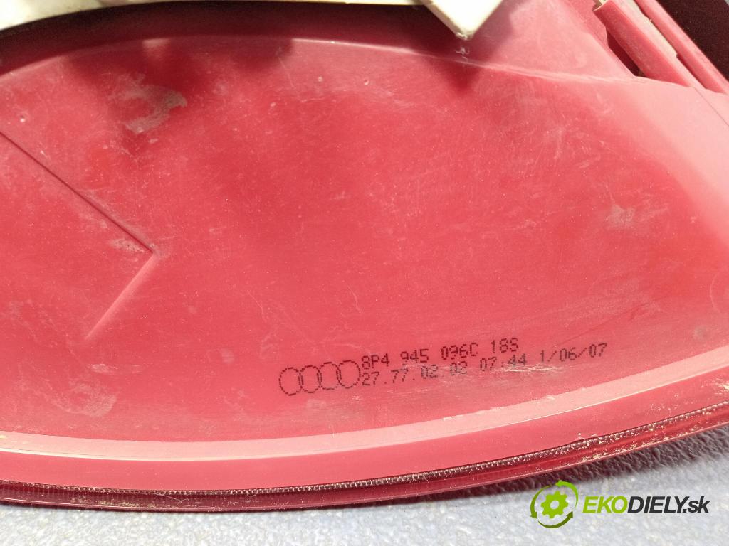 Audi A3 2007 světlo Zad: Práva: Mimo: 8P4945096C