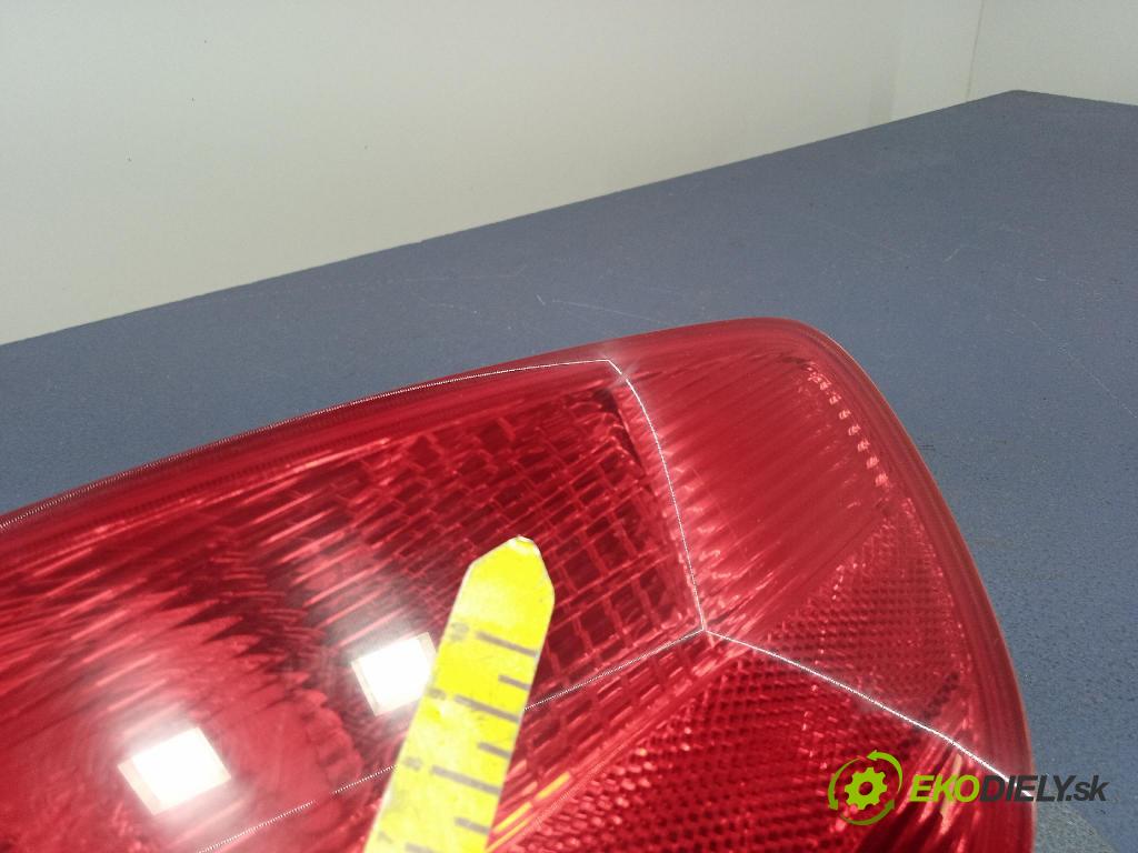 Audi A3 2007 světlo Zad: Práva: Mimo: 8P4945096C
