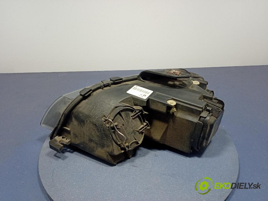 Audi A3 2007 světlo v pravo: 8P0941004K
