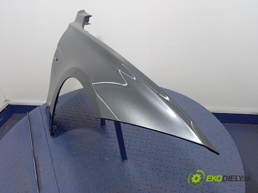 Bmw Seria 3 2014 blatník Predné v pravo: 