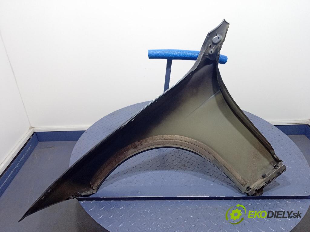 Bmw Seria 3 2014 blatník Predné v pravo: