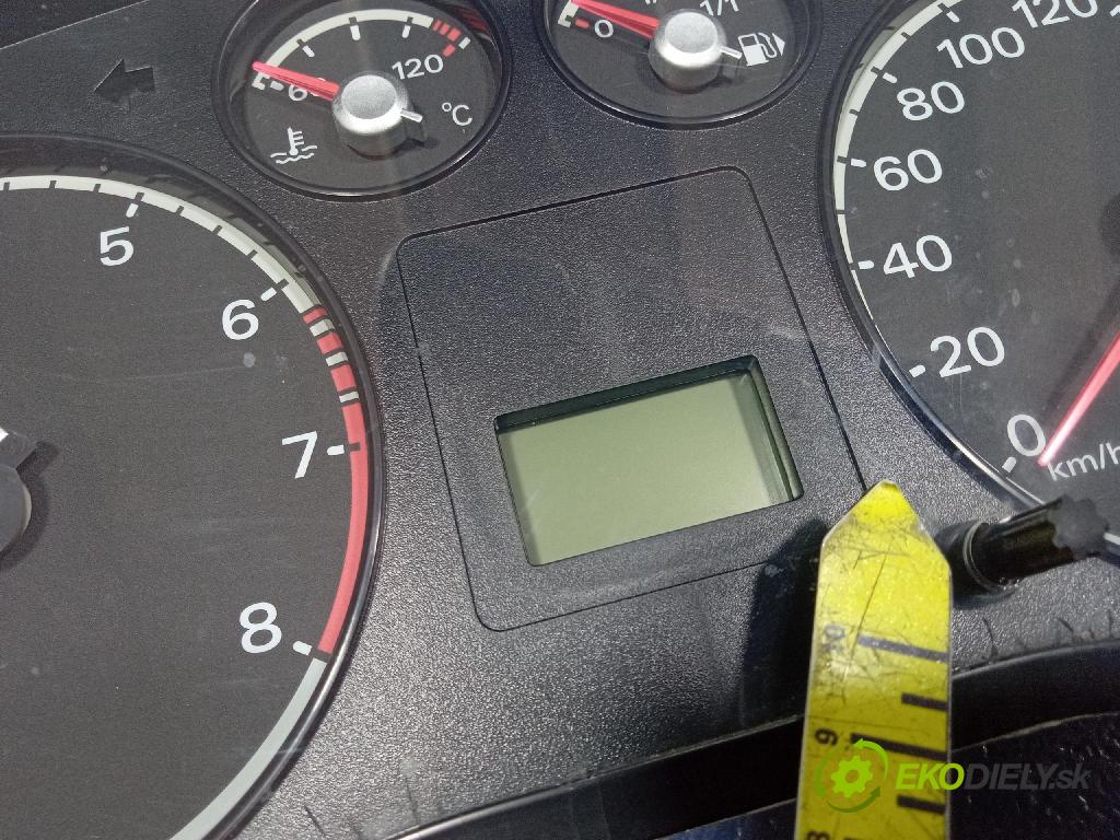 Ford Focus 2006 Přístrojová deska 3M5F10A855A