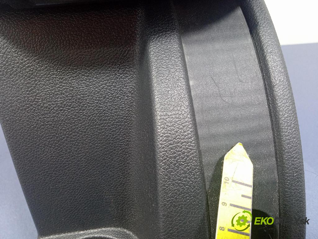 Skoda Yeti 2015 Tunel: Střední: 1Z1863241