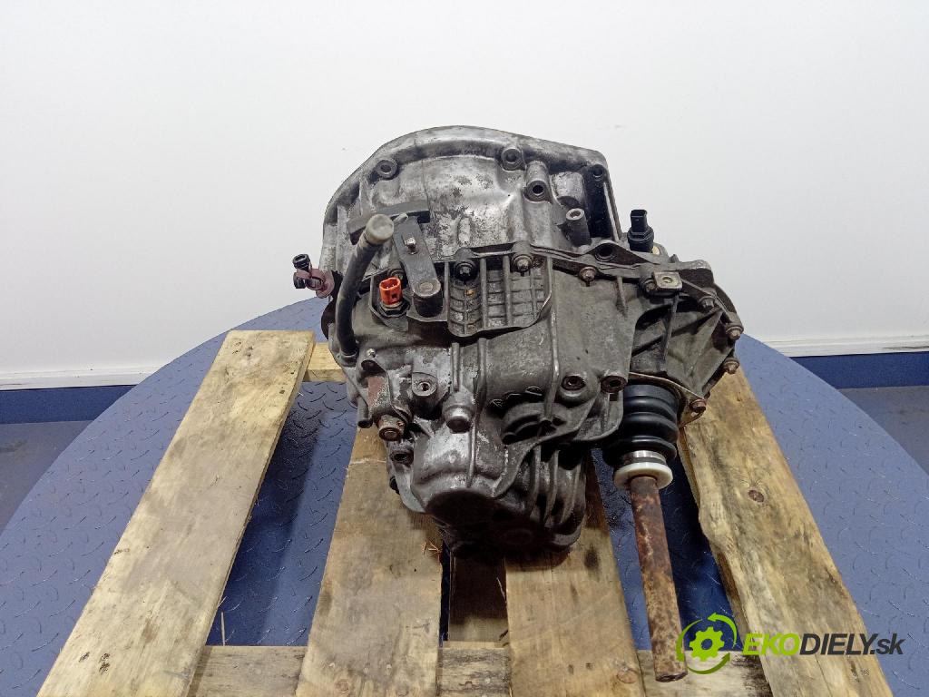 Opel Vivaro 2003 převodovka Ozubené kola: Manualna pk6 008