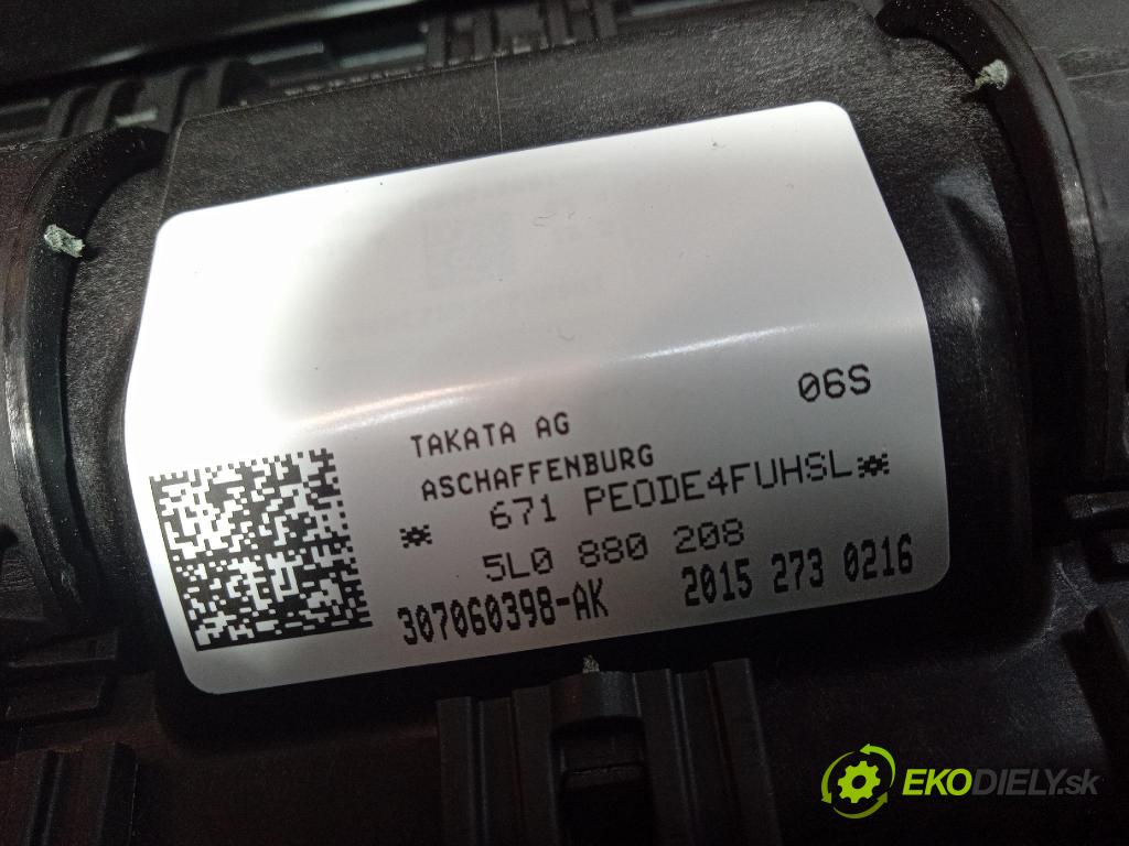 Skoda Yeti 2015 kokpit,přistrojova deska 5L1857007E