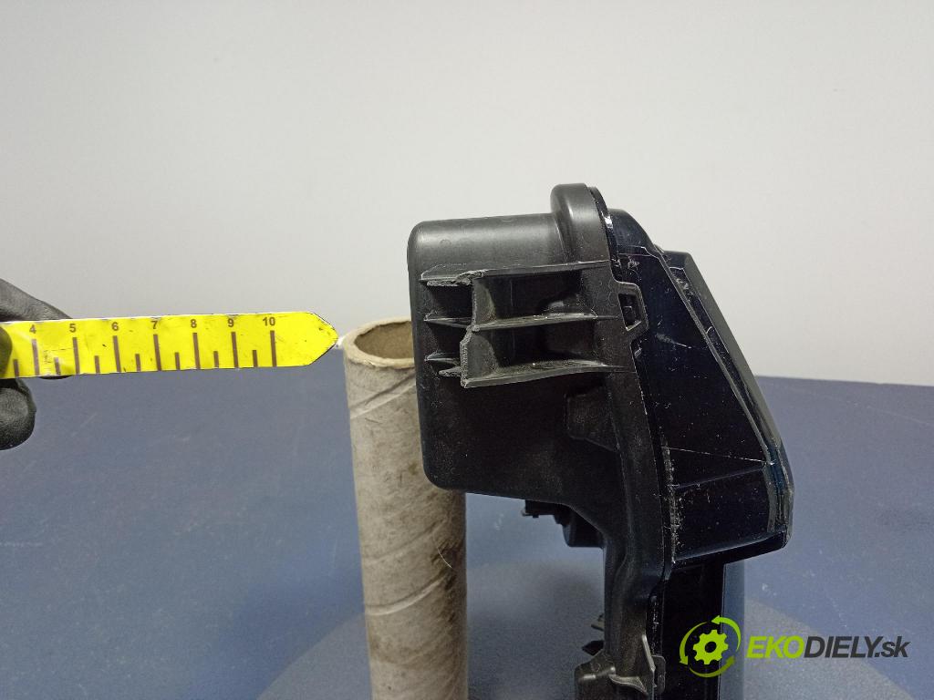 Renault Captur 0 Halogen v pravo: 266009347R