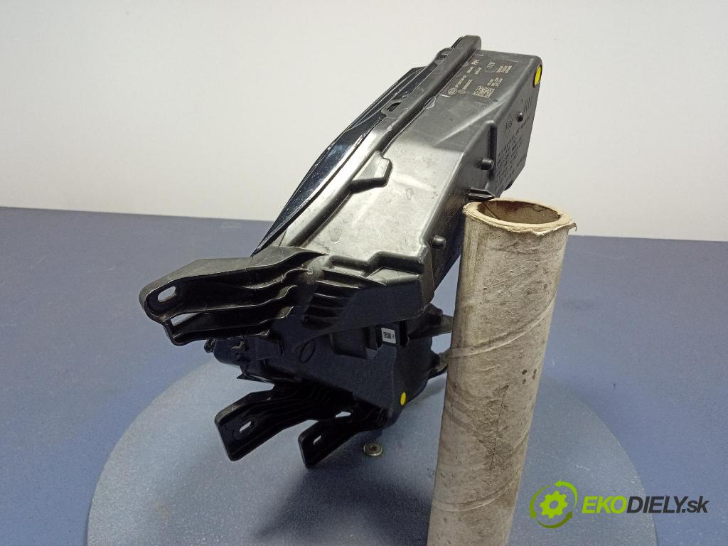 Renault Captur 0 Halogen v pravo: 266009347R