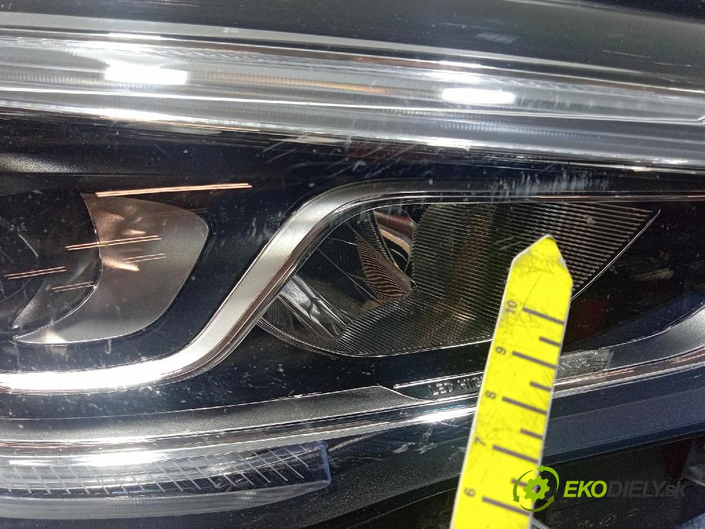 Mercedes GLA-Klasa 0 světlo v pravo: A2479066401