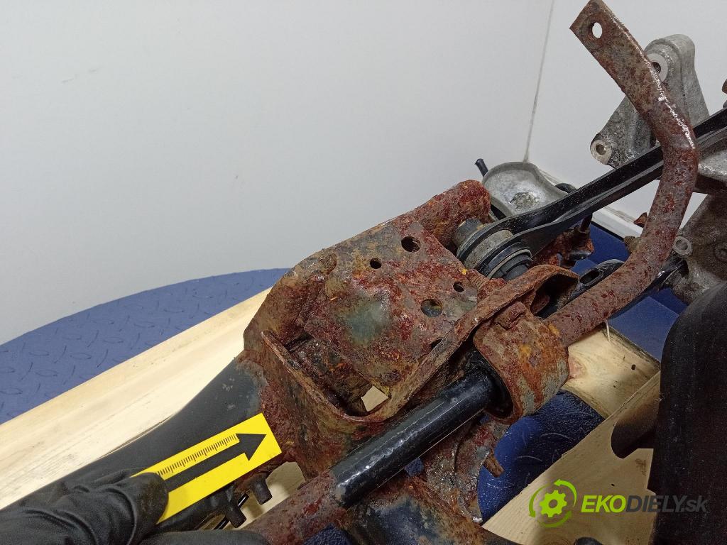 Skoda Yeti 2015 výstuha Pozastavenia: zad 5N0505235AG