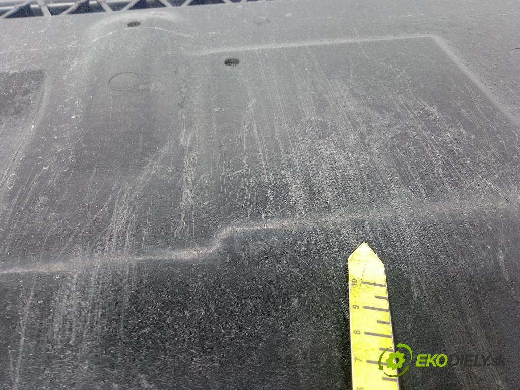 Skoda Yeti 2015 kryt Motor: 5C6825901B