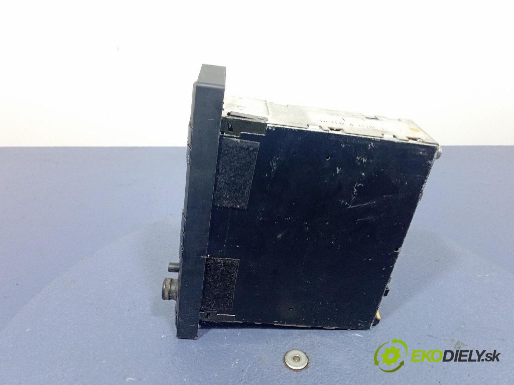 Audi A6 2001 Radio I Navigace: 4D0035152