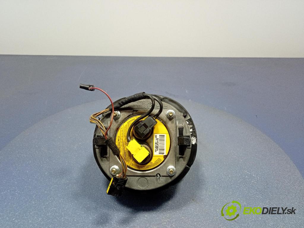 Bmw Seria 3 2004 volant 2282022