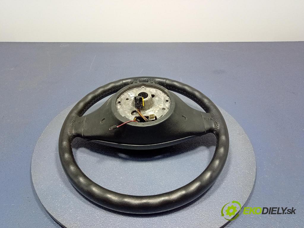 Bmw Seria 3 2004 volant 2282022