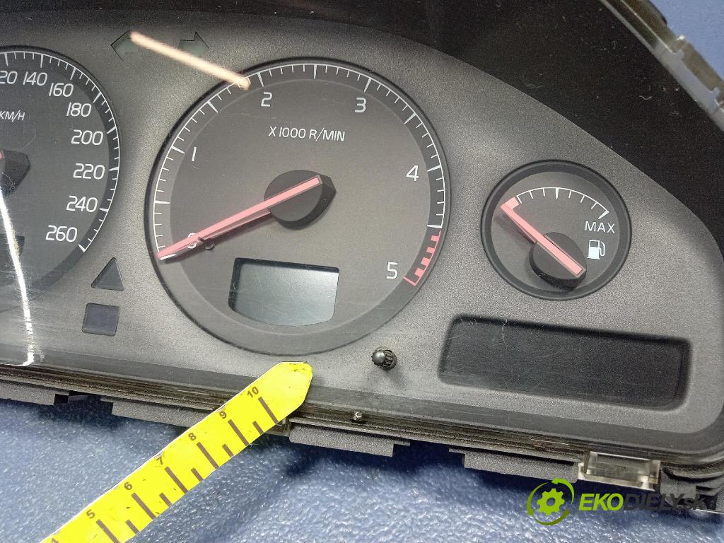 Volvo V70 2000 Přístrojová deska 9499671