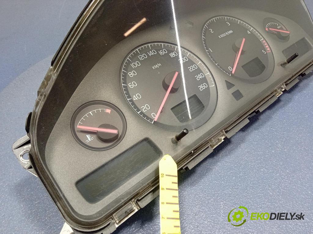Volvo V70 2000 Přístrojová deska 9499671