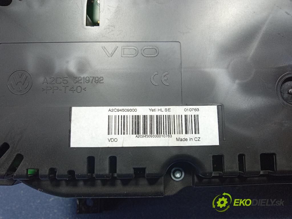 Skoda Yeti 2015 Přístrojová deska 5L0920840S