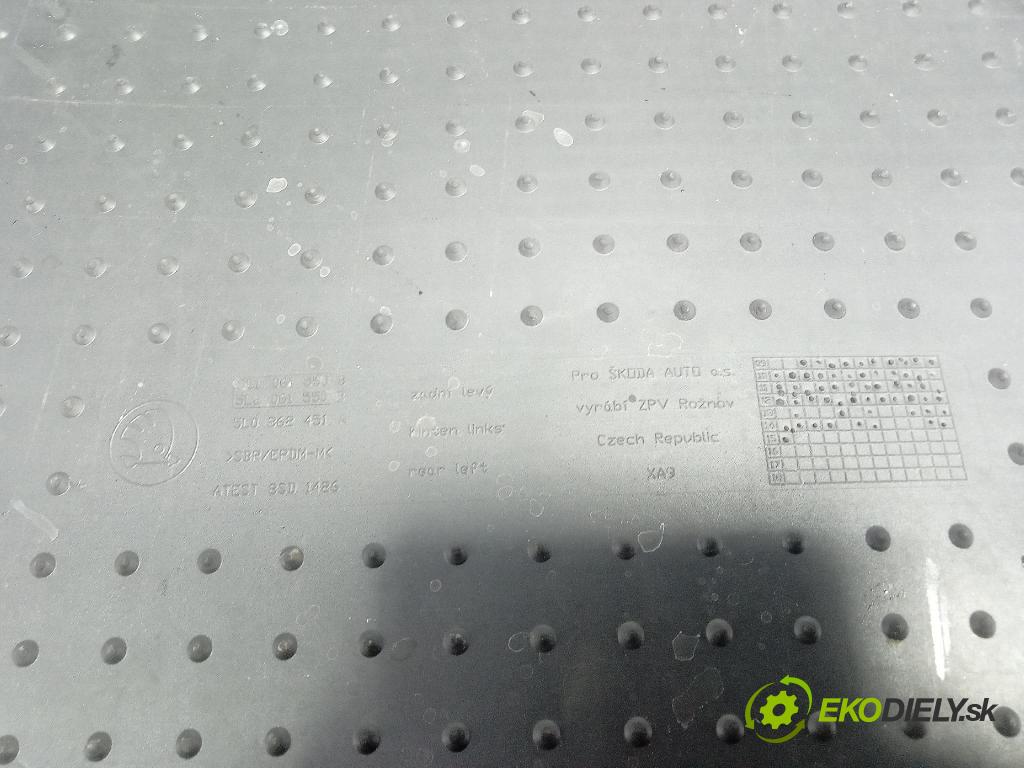 Skoda Yeti 2015 koberec do auta 5L0862451A