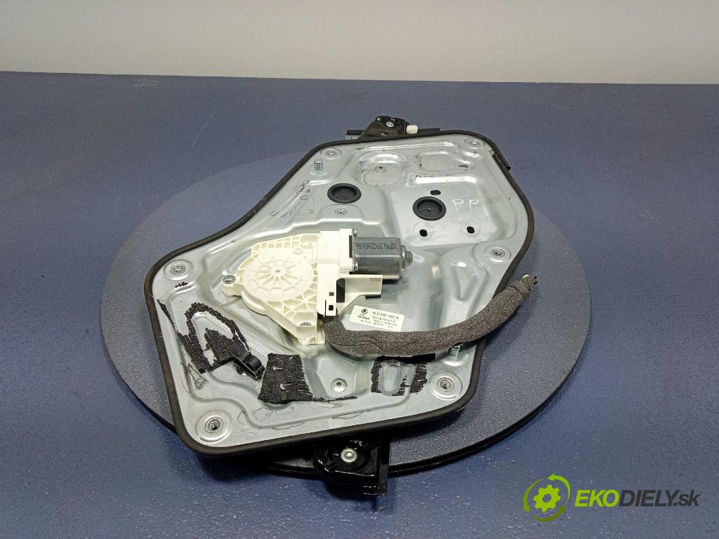Skoda Yeti 2015 mechanismus stahování Sklenka: před v pravo: 5L0837402A