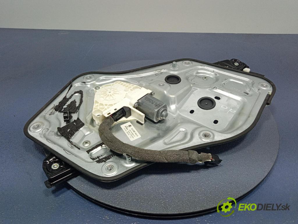 Skoda Yeti 2015 mechanismus stahování Sklenka: před v pravo: 5L0837402A