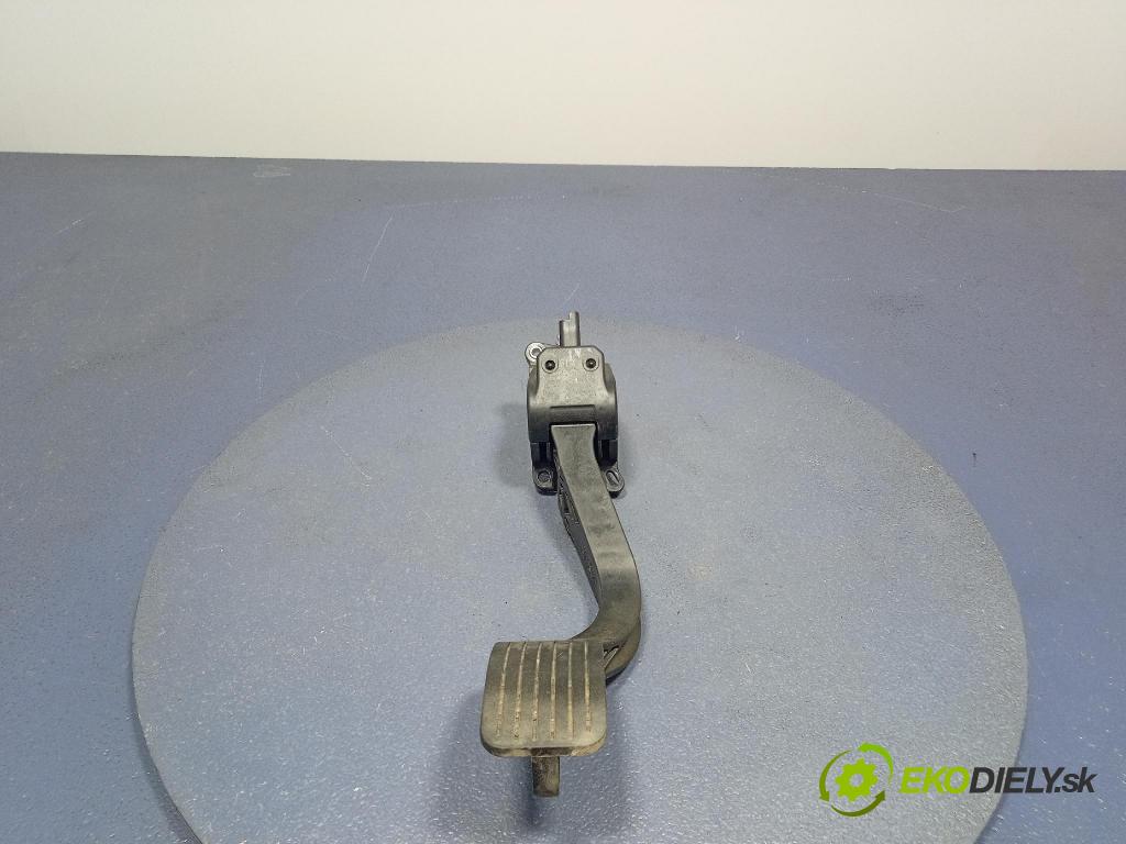 Citroen C4 picasso 2007 pedal Plyn: 9654725380