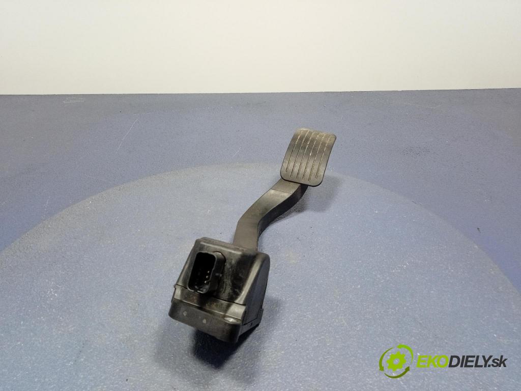 Citroen C4 picasso 2007 pedal Plyn: 9654725380