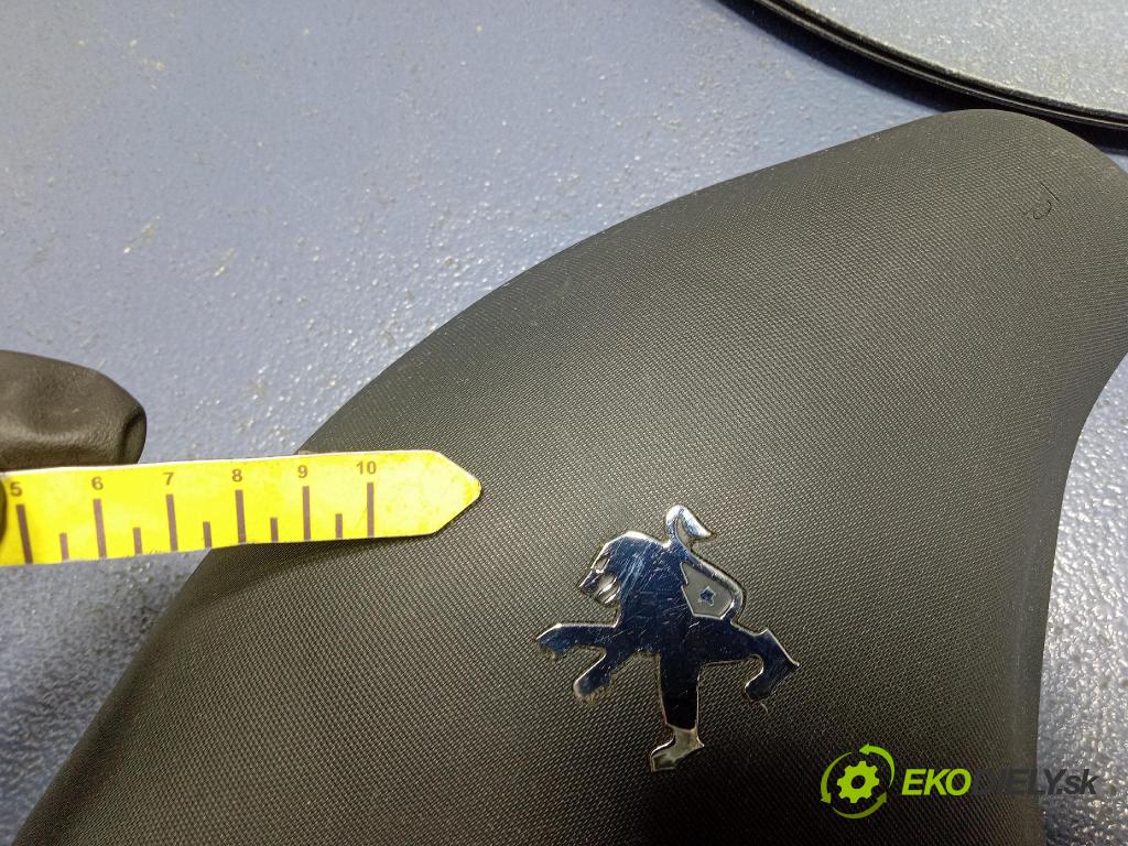 Peugeot 107 2006 Airbag: Řidiči: x 5ADA3N