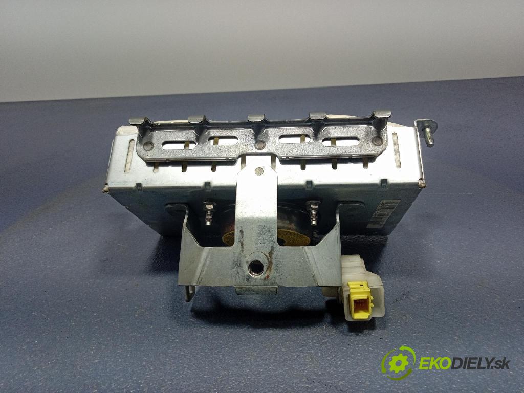 Peugeot 107 2006 Airbag: Cestující: x 5BDAGF