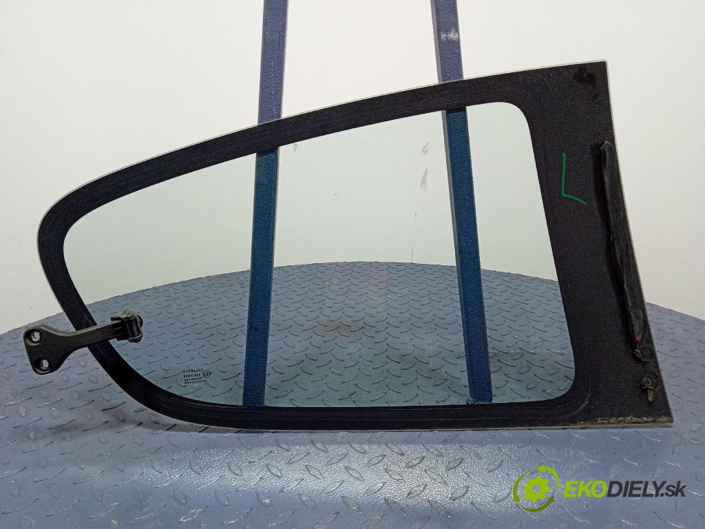 Peugeot 107 2006 sklo dveře Zad: levé 