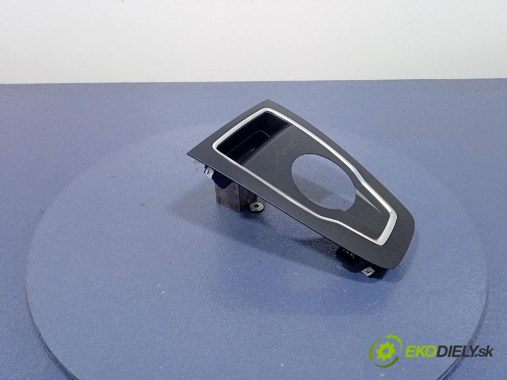 Ford Mondeo 2019 kryt Plast: Interiéry: KS73F045A76A