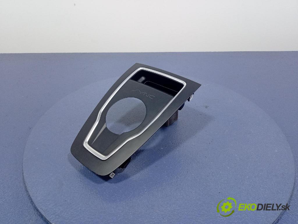 Ford Mondeo 2019 kryt Plast: Interiéry: KS73F045A76A
