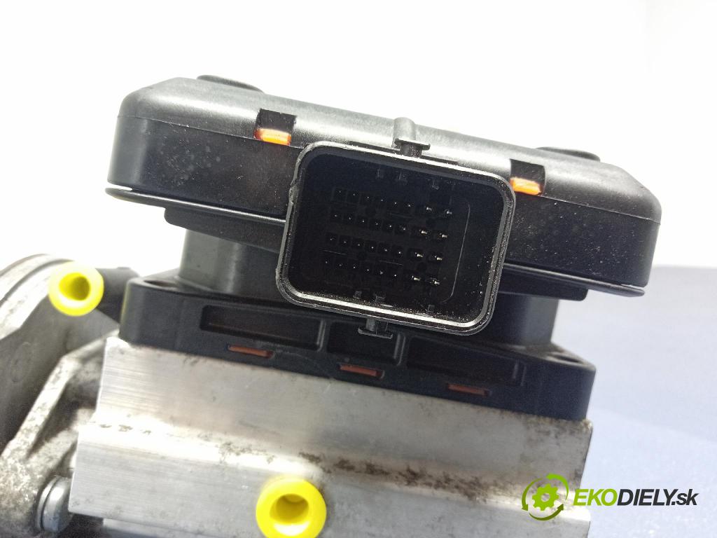 Citroen C5 2007 Kompresor Vzduch: 9636716080