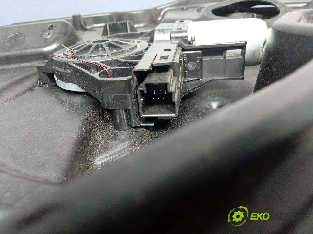 Volvo V60 0 mechanizmus okna Okná: zad v pravo: 30784313