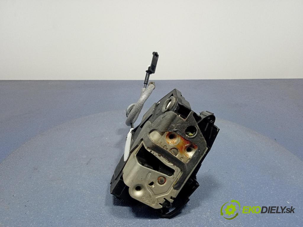 Volvo V60 0 zámek dveře Zad: v pravo: 31349871