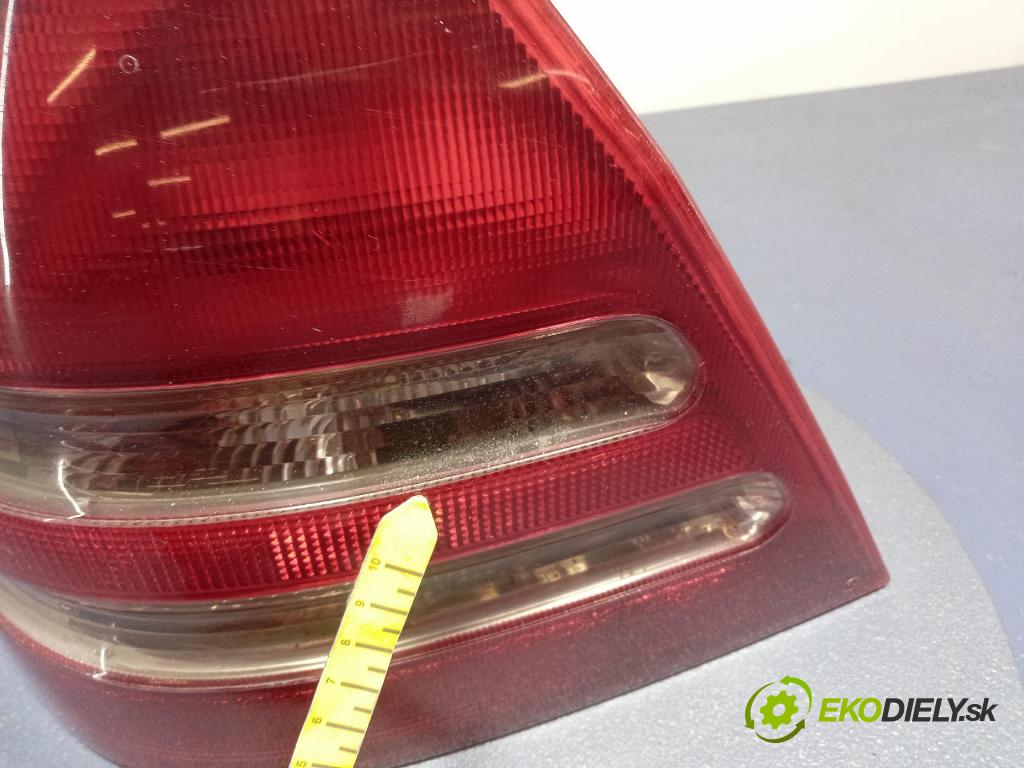 Mercedes C-klasa 2000 světlo Zad: levá Mimo: