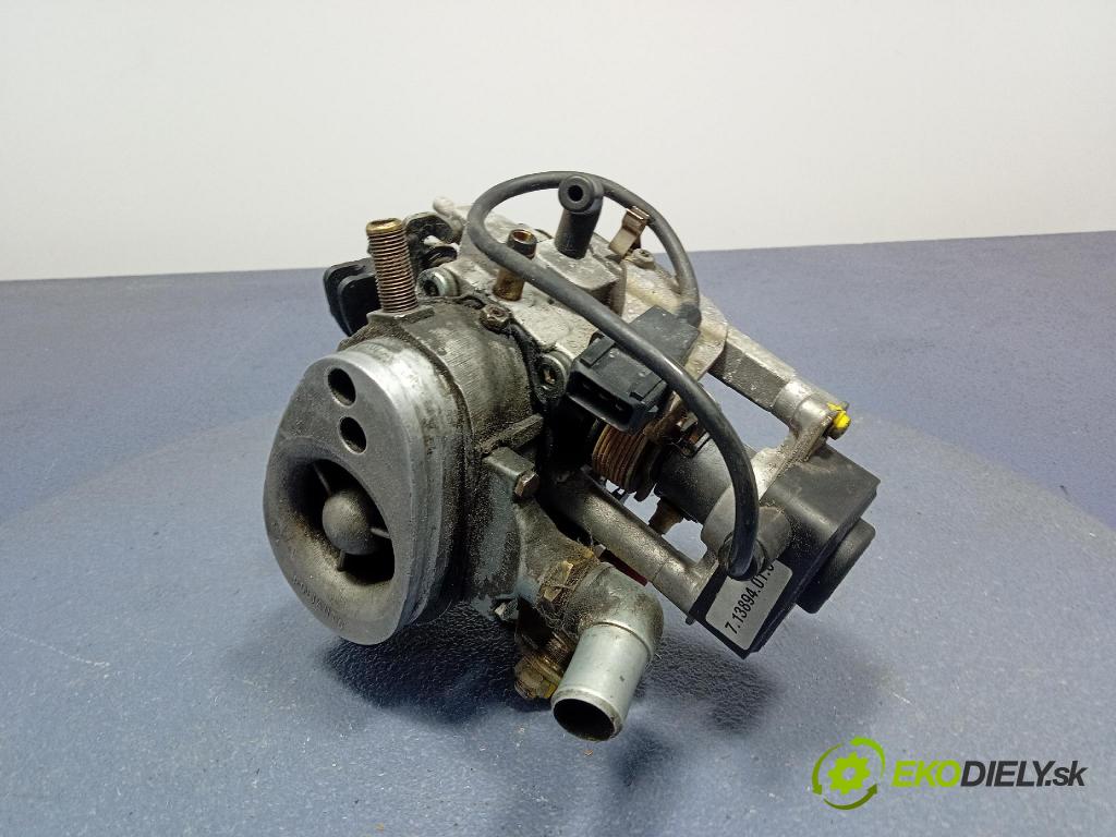 Audi A6 1996 škrticí klapka 048133154
