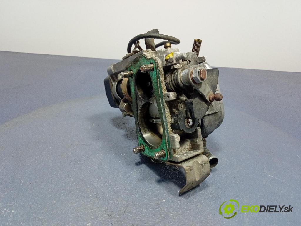 Audi A6 1996 škrticí klapka 048133154