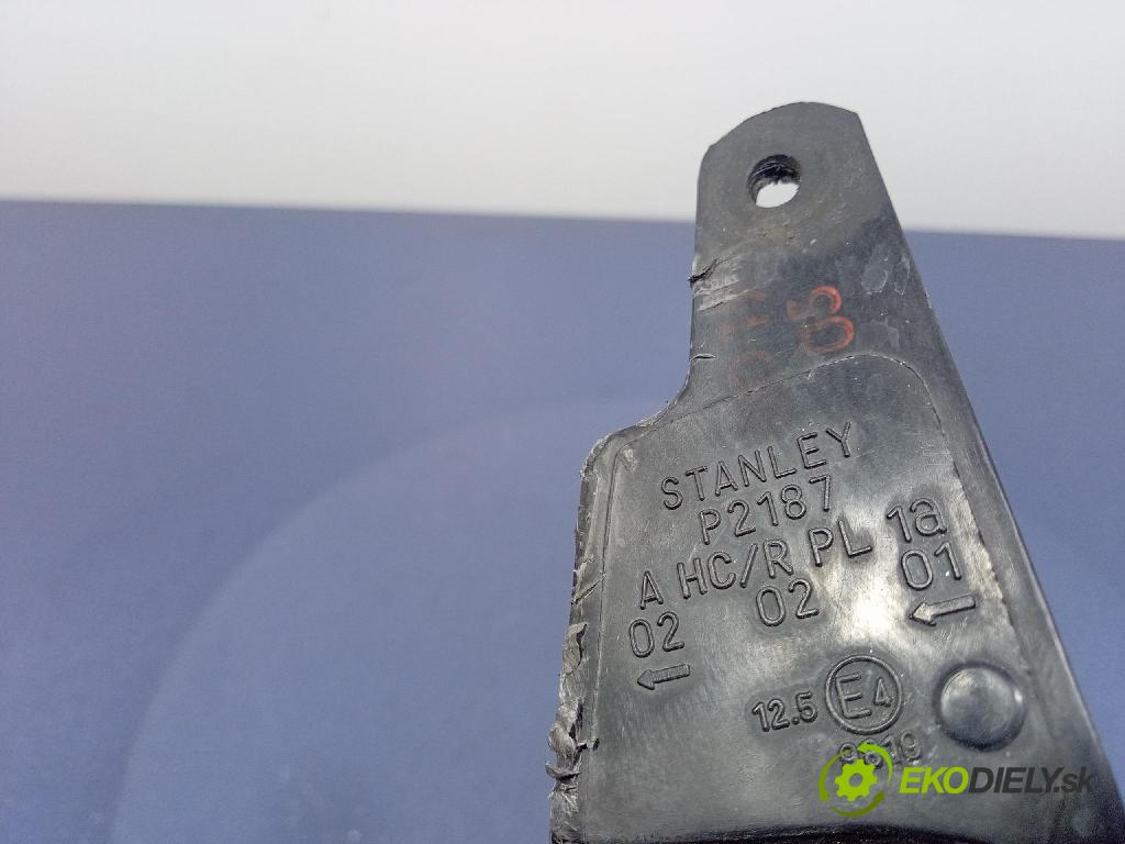 Honda Jazz 2006 světlo v pravo: p2187