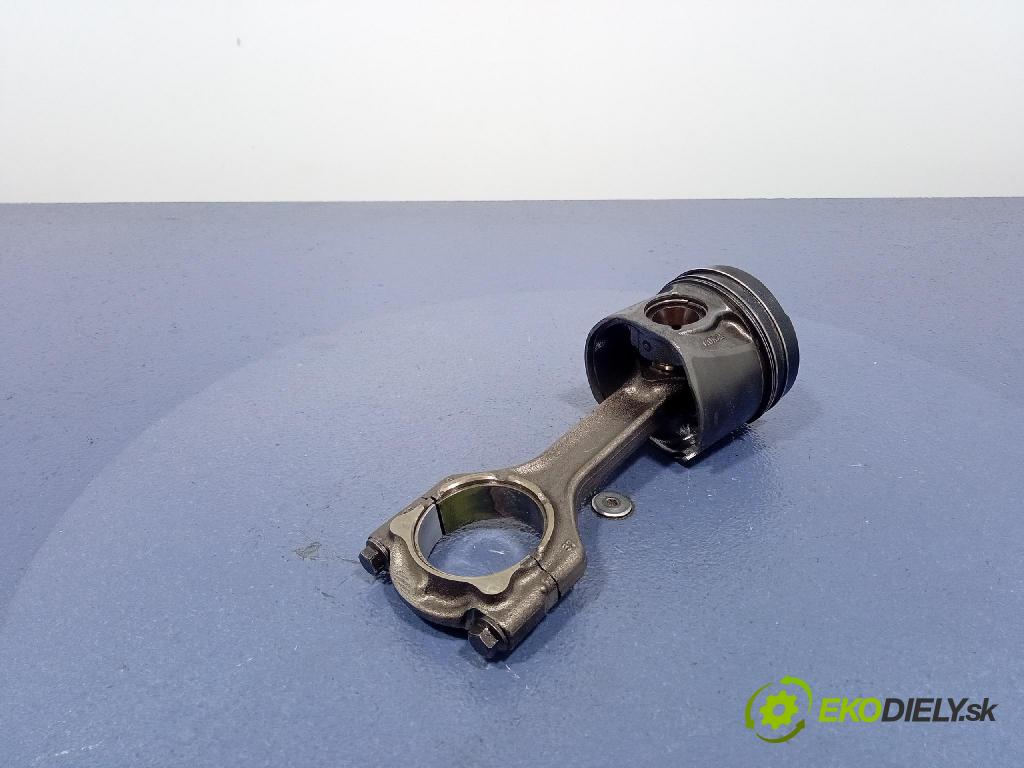 Opel Insignia 2018 píst 82945