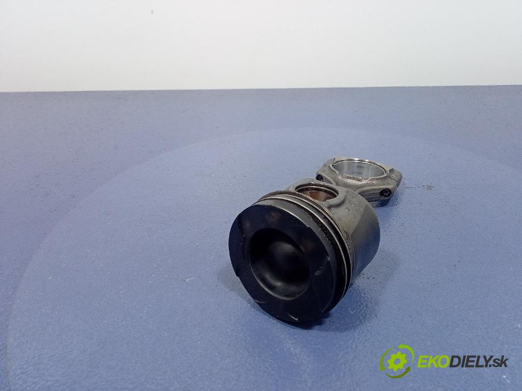 Opel Insignia 2018 píst 82945
