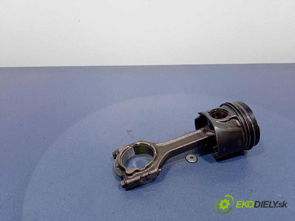 Opel Insignia 2018 píst 82945