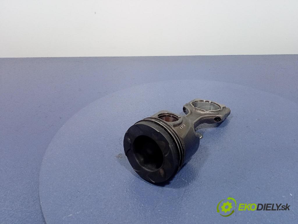 Opel Insignia 2018 píst 82945
