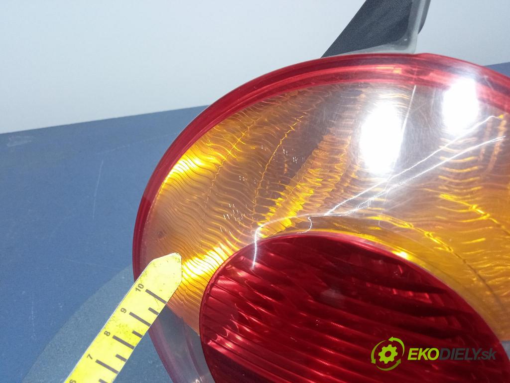 Renault Modus 2004 světlo Zad: Práva: Mimo: 8200212204