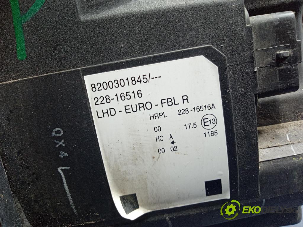 Renault Modus 2004 světlo v pravo: 8200301845